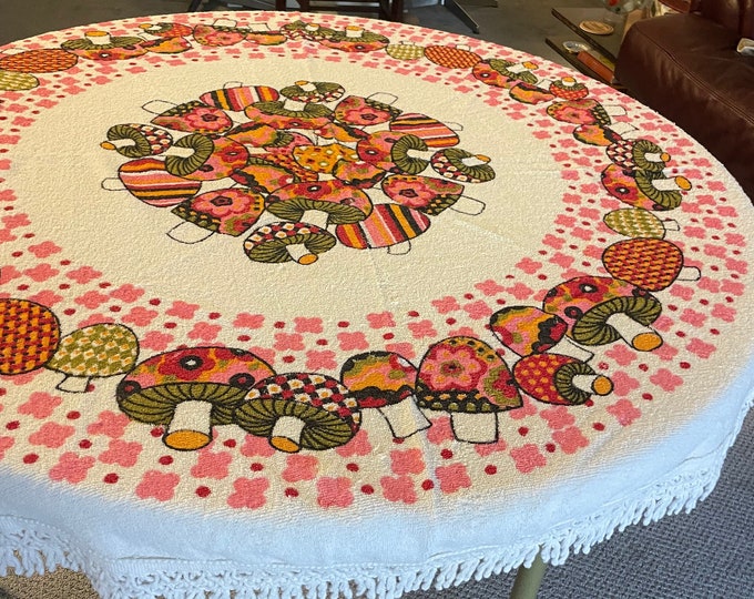Vintage Retro Round Terry Cloth Tablecloth Featuring Fringes, Mushrooms