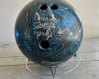 EBONITE スカル ボウリング ボール ヴィンテージ 希少 限定生産 Vintage Ebonite Bowling Ball | Red Marble Swirl, Man Cave Decor