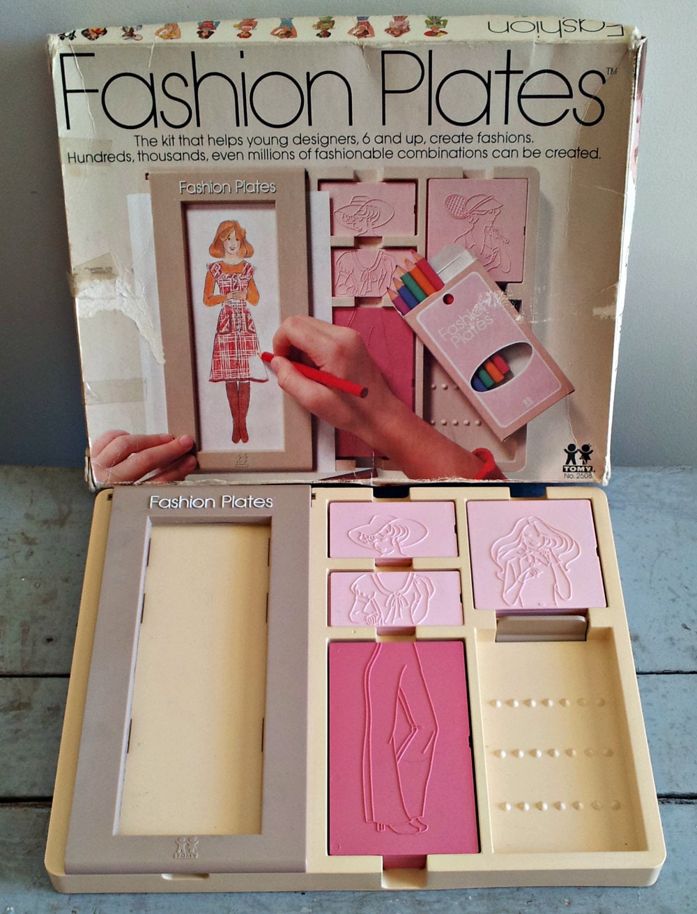 Vintage Tomy Fashion Plates 1978 No. 2508 Fashion Design Toy: Full
