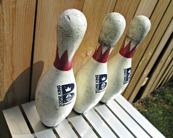 PAWNS Bowling Pin Shaped with Base and Die, Bowling Pin Shape Pawn