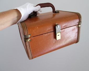 Vintage Suitcase Set Retro Red Luggage Pair 2 Keys Mid 