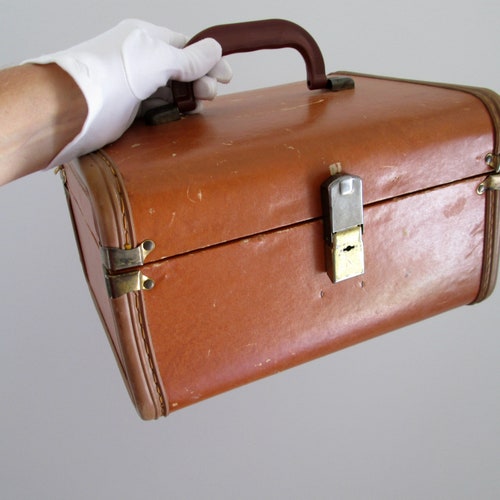 Vintage Samsonite Streamlite Train Case 