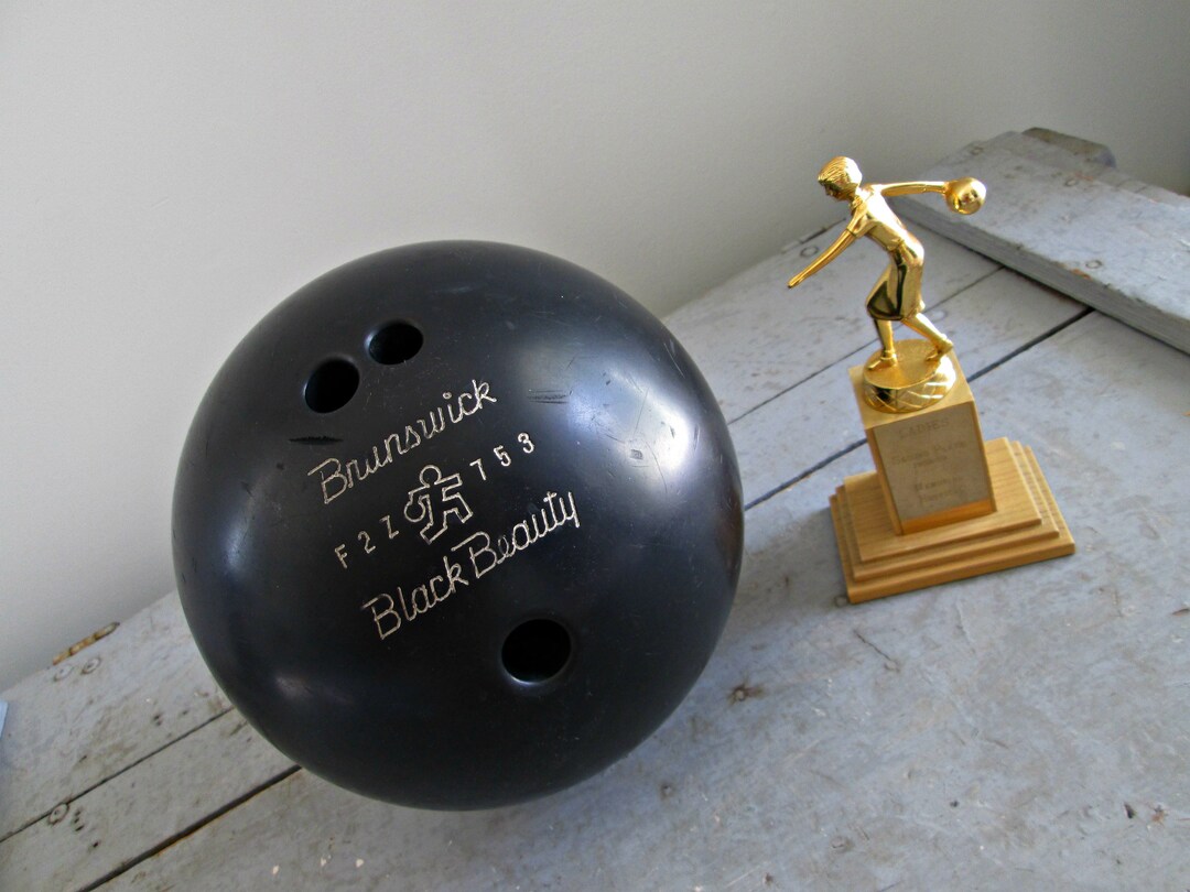 Vintage Brunswick Bowling Ball Black Beauty Bowling Ball BEAUTIFUL