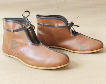 Mens Leather Shoes - Handmade Ankle Boots - Vintage ren faire costume footwear