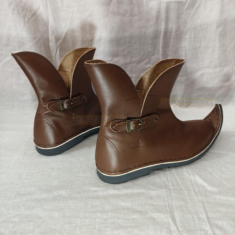 Medieval Leather Elf Boots - Handcrafted Renaissance Fair Shoes ...