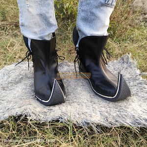 Handgemaakte leren poulaines-laarzen: middeleeuwse poulaine-laars, renaissance-cosplay schoenen met gekrulde neus afbeelding 7