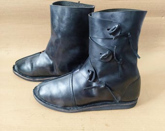 Handmade Leather Ankle Boots: Medieval Style, Unisex Comfortable Everyday Wear
