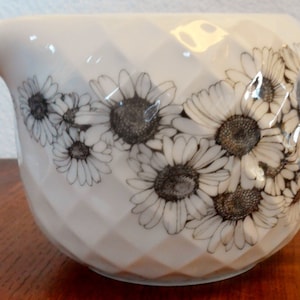Thomas Porceline Bavaria West Germany MCM Creamer Geometric Modernist Black Daisy Accents