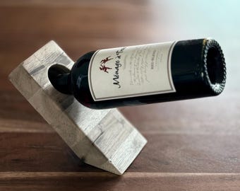 Reclaimed wood bottle holder