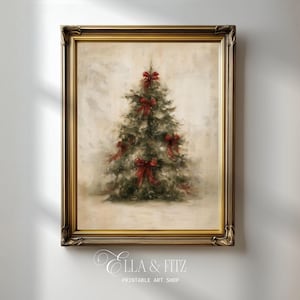 Può includere: Una stampa d'arte incorniciata che raffigura un dipinto a olio di un albero di Natale verde decorato con fiocchi rossi. L'opera è racchiusa in una cornice dorata ornata con dettagli complessi sui bordi, su uno sfondo di colore neutro.