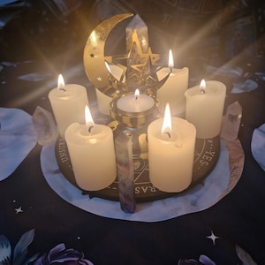 Hechizo de Manifestación Mágica Lunar: Ritual Lunar para Establecer Intenciones