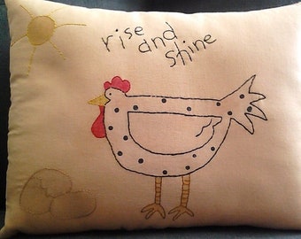 Chicken Pillow, Farmhouse Décor,  Country Décor, Porch Pillow, Primitive Chicken, Hen Décor, Farm Chicken, Pillow