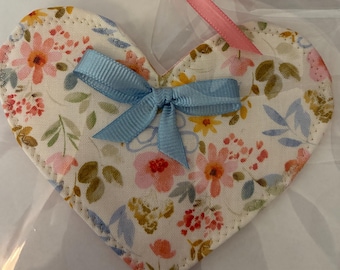 Floral Pocket Prayer Heart: Religious Gift with Metal Cross
