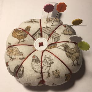 Chicken Print Wrist Pin Cushion: Sewing Quilting Crafter&#39;s Tool