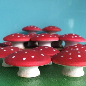 WOODEN TOADSTOOLS SET of 6 - Set of 6 Little Wooden Toadstools, Hand Painted, Steiner Toys, Waldorf Toys, Toy Mushrooms, Wooden Mushrooms