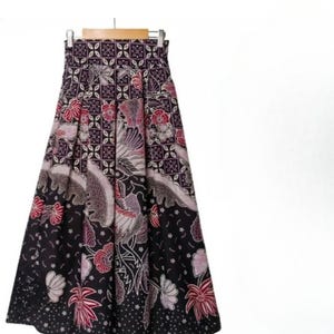 Batikkjol från indonesisk traditionell kultur, javanesisk, balinesisk. (Välj din design)