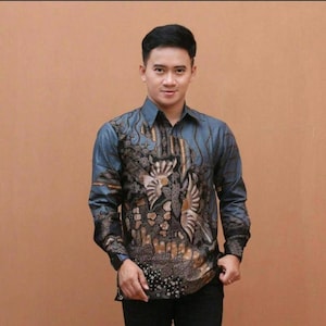 LÅNGÄRMAD SKJORTA Design B Vintage batik från indonesisk traditionell kultur, javanesisk, balinesisk, sumatraansk. (Välj din design)