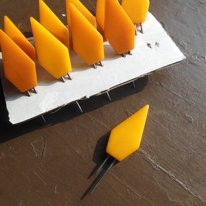 Bakelite Cob Knob Set of 8, Butterscotch Diamond Shape, 1940s Kitchen