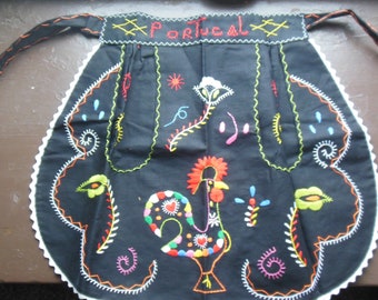 Portugal Rooster Apron, Embroidered Front