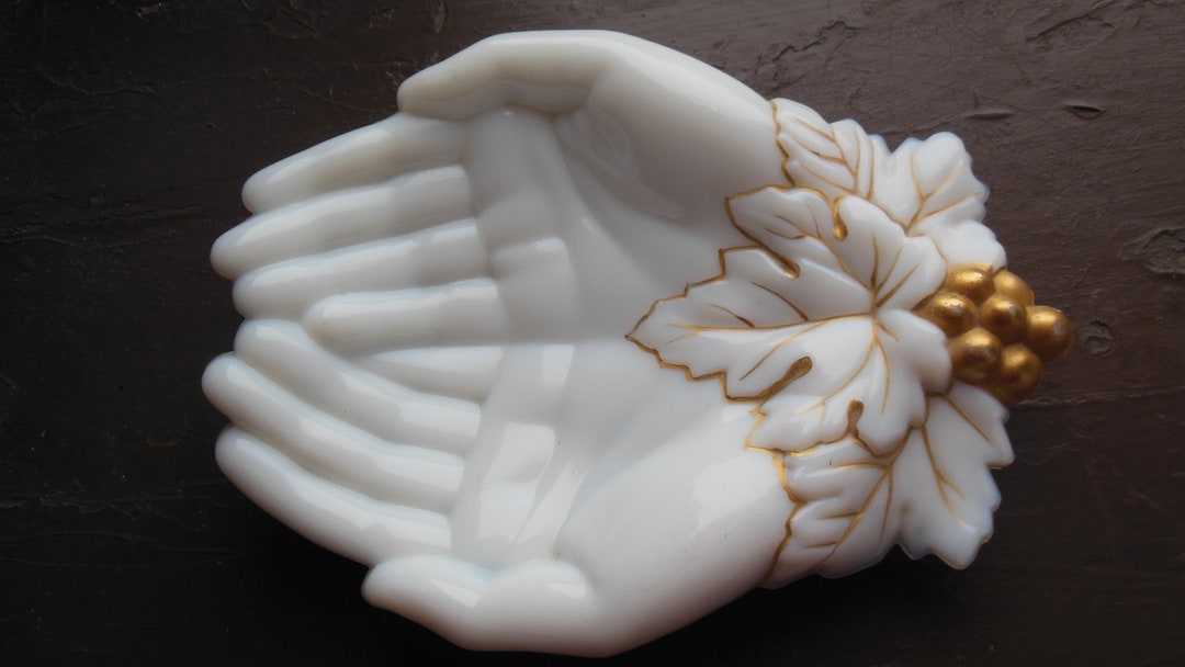 Westmoreland Milk Glass Hands Trinket Dish Etsy