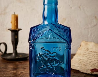Botella antigua de Paul Revere de Wheaton, Nueva Jersey, color azul cobalto - Vaso conmemorativo de la cabalgata de medianoche de 1775 - Decantador con águila patriótica