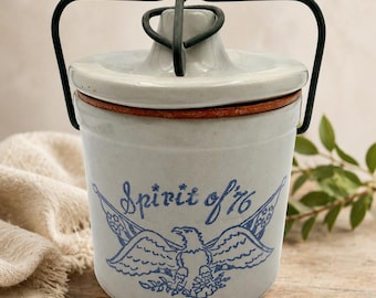 Słoik na ser z kamionki Spirit of 76 Bicentennial z rocznika 1976, Old Tavern Club Wisconsin z pokrywką z drutu