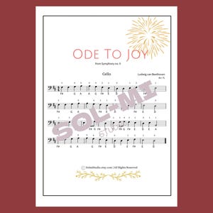 Könnte beinhalten: Notenblatt für Cello mit "Ode an die Freude" aus Beethovens 9. Symphonie. Der Titel ist rot, mit Noten auf weißem Hintergrund. Ein goldenes Blumendesign befindet sich am unteren Rand.