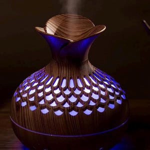 Aromatherapy Essential Oil Diffuser with LED Light – Vase Design