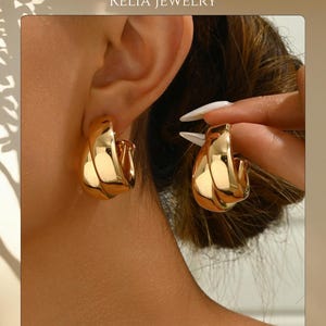 Bold Sculptural Statement Hoop Earrings in Gold and Silver, Chunky Lightweight Earrings for Women, Modern Minimalist Jewelry Gift