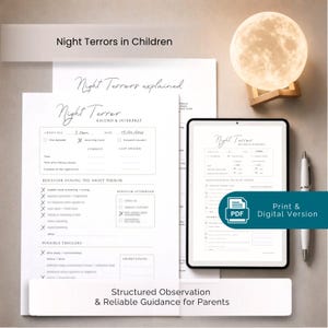 Könnte beinhalten: Ein gedrucktes Dokument mit dem Titel Night Terrors in Children und ein Tablet, das eine digitale Version desselben Formulars anzeigt. Das Formular enthält Abschnitte zur Erfassung von Alter des Kindes, Datum, Häufigkeit der Episoden und Auslösern.