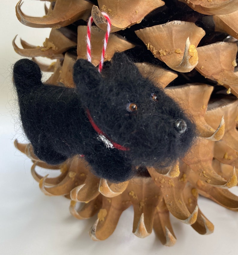 Scottish terrier ornament figurine, needlefelted Scottie, Valentines Day gift image 3