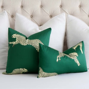 Emerald green sale pillows