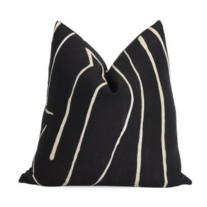 Kelly Wearstler Graffito Pillow Cover, Onyx Beige, Modern Home Decor, Black Cushion Sham, Black Pillows, Black Cushion, Black Cushion, Gift