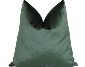 Forest Green Velvet Decorative Pillow Cover, 16x16" Square, Solid Velvet Zippered Cushion Cover, Velluto Viridian