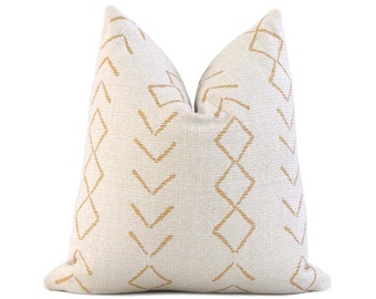 Thibaut Anasazi Straw Performance Throw Pillow Cover with Zipper, Family Friendly Chic Decor, Geometric Pattern in Golden Yellow for Couch