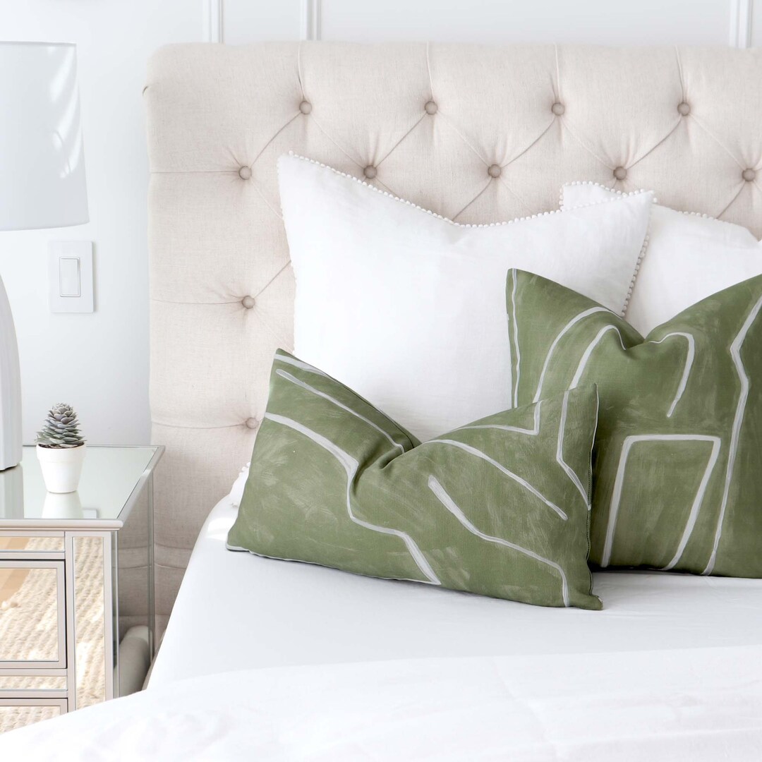 Kelly Wearstler Graffito Fern Designer Pillow Case With Gold Zipper