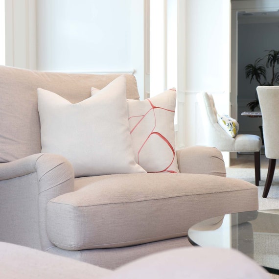 The Ultimate Guide to Pillows for a White Couch – EVERAND