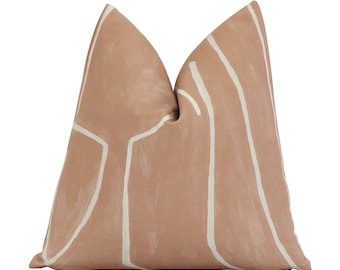 Kelly Wearstler Graffito Salmon Cream Pillow Cover, Modern Home Decor, Pink Cushion Sham, Terra Cotta Pillows, Designer Cushions, Lee Jofa