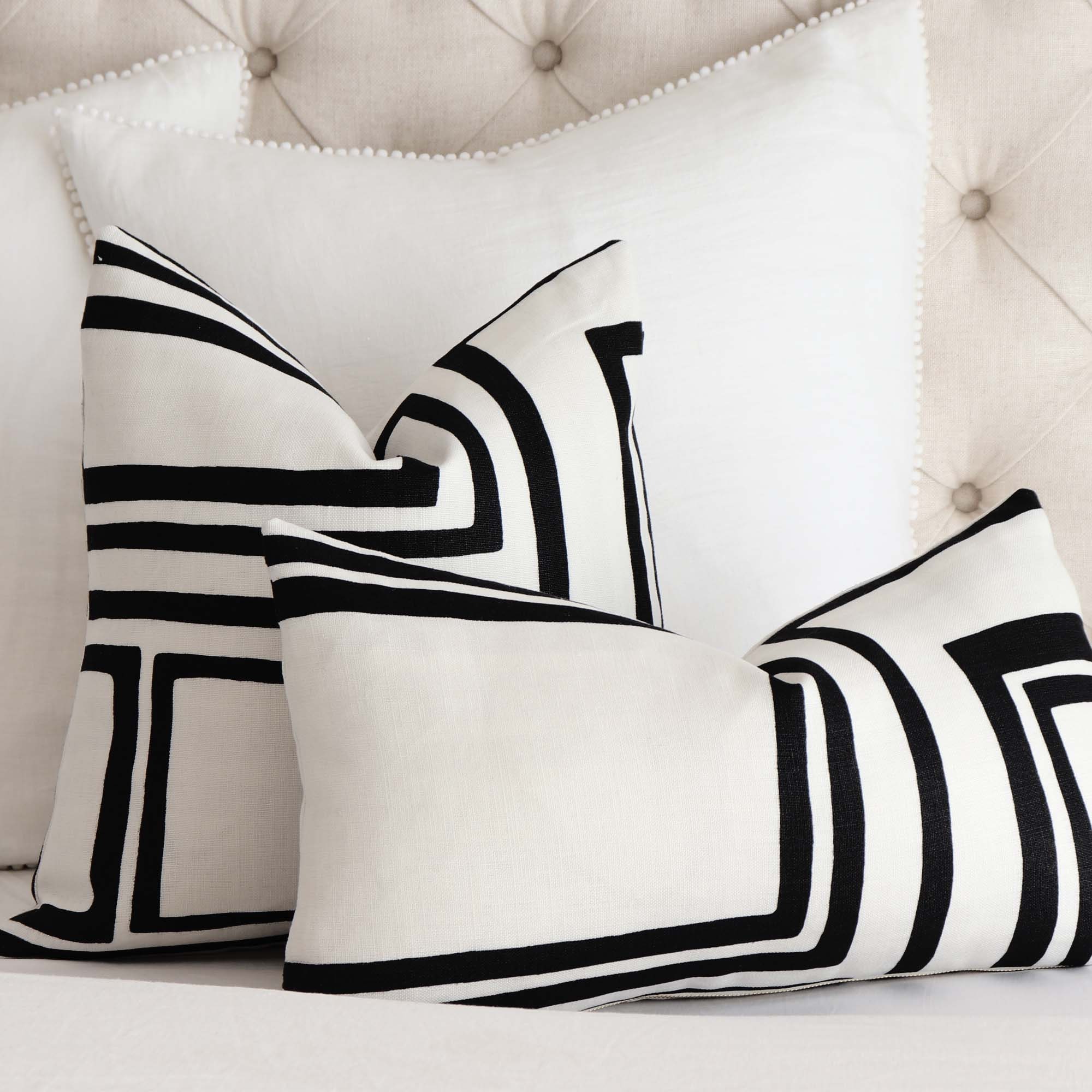 Chunky Black and White Geometric Pillow – Hallstrom Home