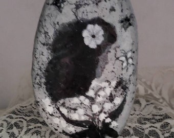 Painted Artsy Silhouette Lady rock, Elegant shelf sitter, Gift for Her, handmade female paperweight, unique gift ideas, Garden Rock Decor