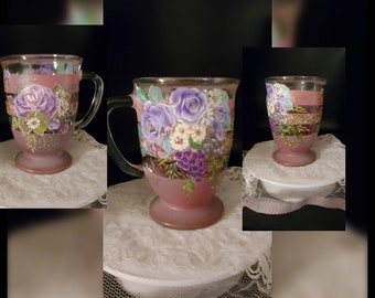 Painted antique style rose coffee cup, hand painted roses and daisies glass mug, lead-free floral drinkware, gifts for her, gifts for mom