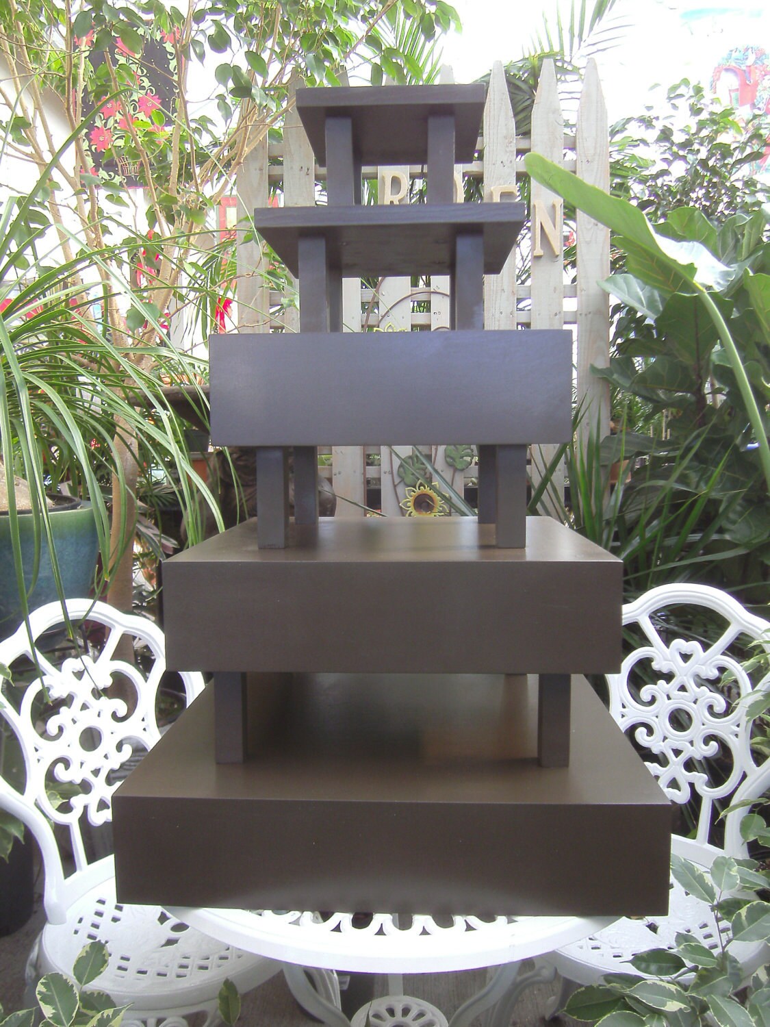 Convertible Cupcake Stand With Removable Legs - Holds up to 120 Cupcakes
