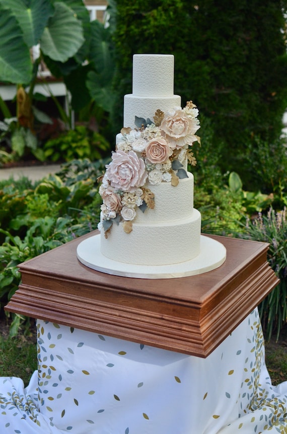 24 inch wedding cake stand | Honestweddingadvice.com