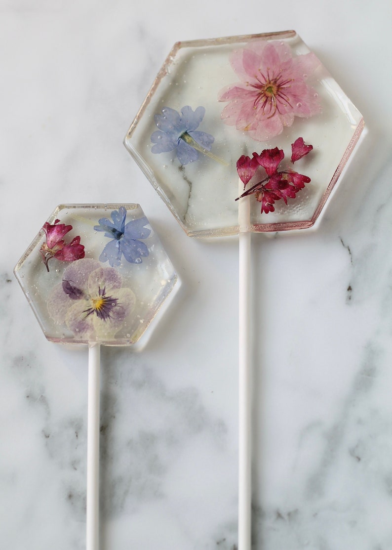 Hexagon Pressed Flower Lollipop Unique Shape Lollipops for Bridal Showers Sweet Floral Gift For Girlfriend Spring Party Hostess Gift image 4