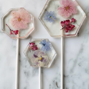 Hexagon Pressed Flower Lollipop Unique Shape Lollipops for Bridal Showers Sweet Floral Gift For Girlfriend Spring Party Hostess Gift image 8