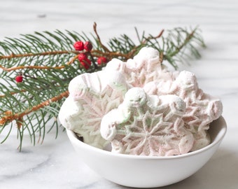 Sparkle Snowflake Marshmallows - Holiday Hostess Gifts - Christmas Favors  - Holiday Treats - Stocking Stuffer  - Winter Wonderland - 12 PCS