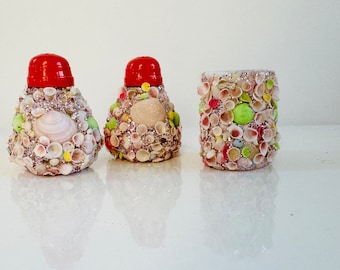 Vintage Kitsch Crushed Shell & Glitter Salt and Pepper Shaker with Toothpick Jar, Set with Original Box, Souvenir