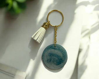 Personalisierter Quasten-Schlüsselanhänger mit grünem Stein | Individuelles Taschenanhänger-Geschenk
