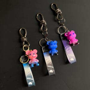 1 Graffiti BEAR KEYCHAIN w abstract knot Carabiner | anime | charms | accessories | dead face | trinket | Japanese animation | anime kawaii image 1