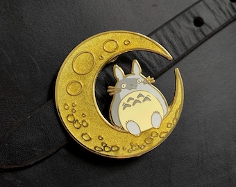 XL TOTORO enamel Pin | Miyazaki | anime | retro | Japanese character kawaii | animation moon | gold metallic | holographic glitter sparkly